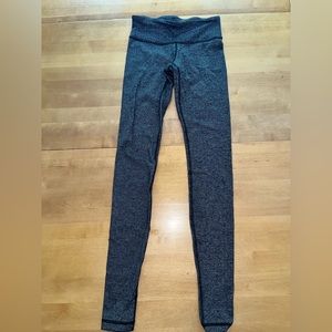 Lululemon Herringbone Wunder Under size 4 EUC!